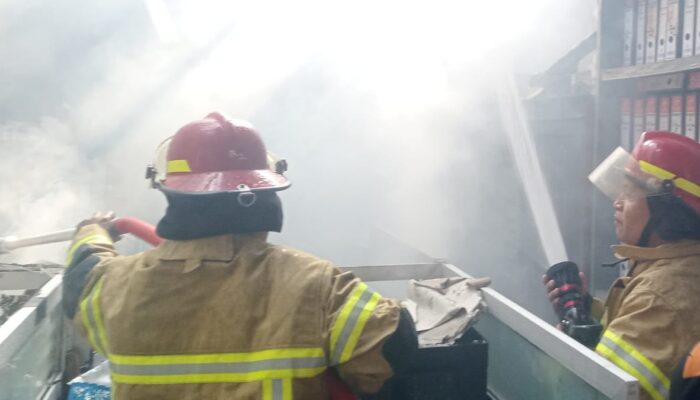Minggu Membara! Kantor PDAM Tirta Mulia Pemalang Terbakar, Ruang Keuangan dan Pelayanan Hangus