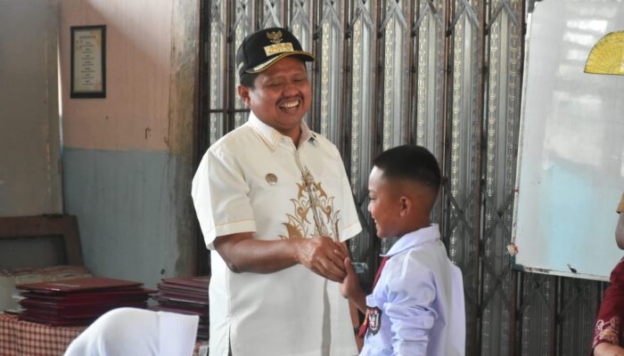 Sidak SDN Sampora, Bupati Minta Revitalisasi dan Fasilitas Sekolah Dituntaskan Pekan Ini