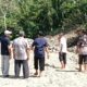 Camat Siabu Monitoring Langsung Normalisasi Sungai Di Kelurahan Simangambat