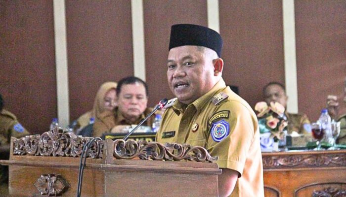 Wakil Bupati Serahkan Ranperda LPPL Radio Siaran Publik Daerah Dalam Rapat Paripurna DPRD Labuhanbatu