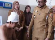 bupati-labusel-jenguk-korban-kecelakaan-rem-blong