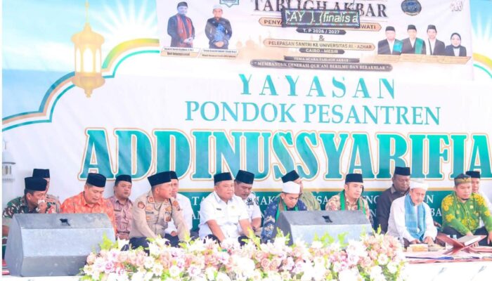 Dua Santri Raih Beasiswa ke Mesir , Wakil Bupati Labuhanbatu Hadiri Tabligh Akbar Di Ponpes addinussyarifah