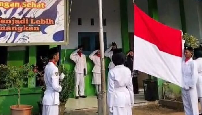 Khidmat, SMPN 1 Petarukan Gelar Upacara Detik-Detik Proklamasi HUT RI Ke-81