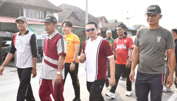 Ratusan Warga Ikuti Jalan Santai HUT Ke-81 RI di Panyabungan Utara, Forkopimcam Ajak Jaga Kebersamaan