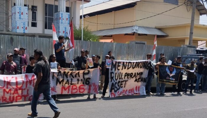 Puluhan Londo Ireng Desak Kejari Pemalang Audit Pengelolaan Dana MBG
