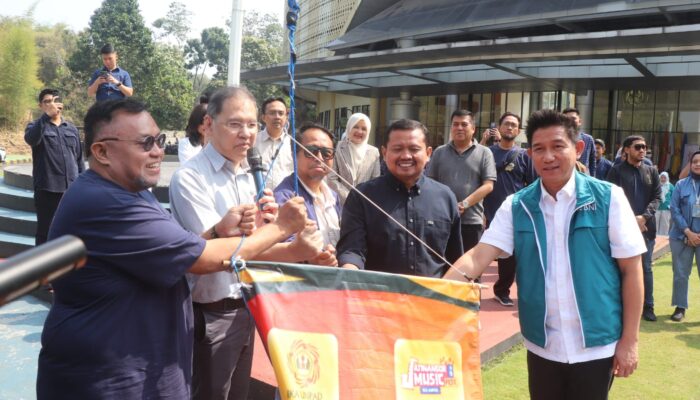 Perkuat Sinergi Alumni dan Pemda, Bupati Sumedang Buka Homecoming Festival IKA UNPAD 2026