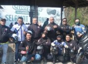Anggota NCI Korwil Cianjur Kota berfoto bersama usai mengikuti touring motor menuju Wisata Alam