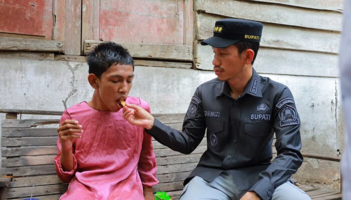 Bupati Aceh Barat Kunjungi Anak dengan Gangguan Jiwa dalam Program Dokmaru
