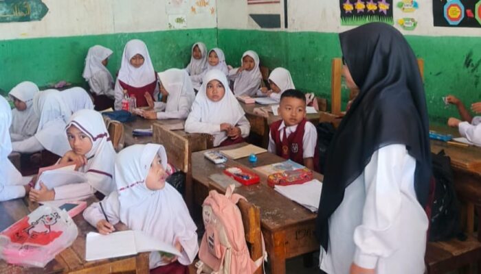 MI Ath-Thohariyah Pakenjeng Butuh Tambahan Ruang Kelas, Siswa Belajar Berdesakan