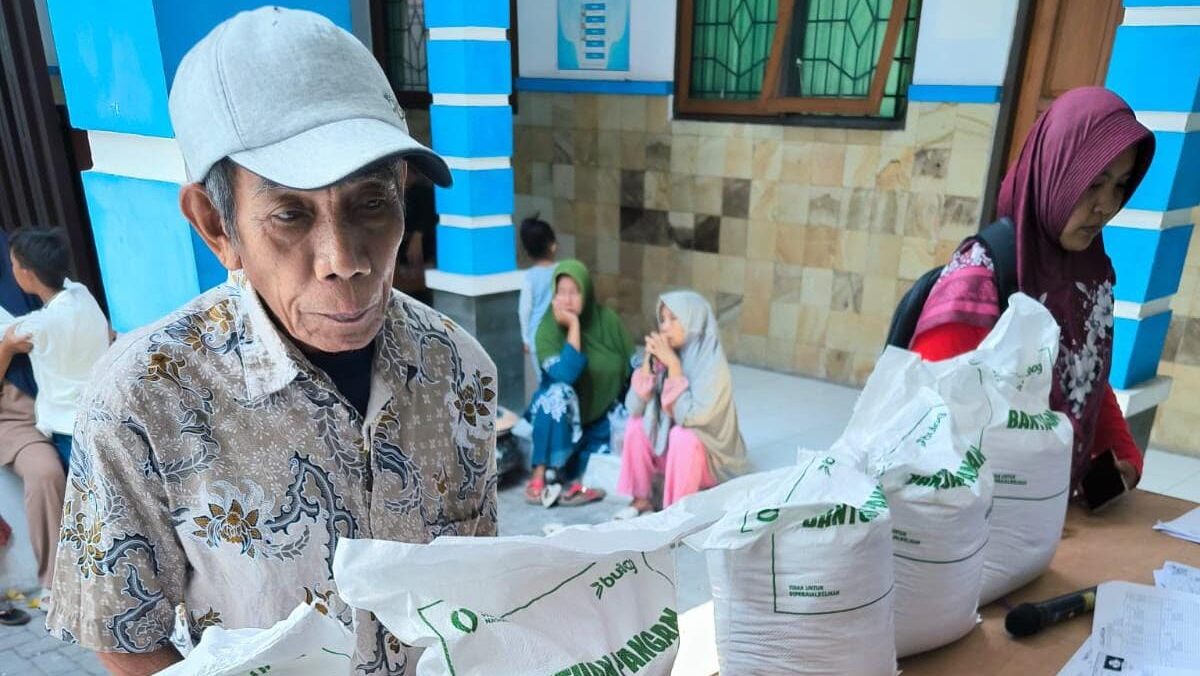 Penyaluran Bantuan Pangan di wilayah Bulog Tegal