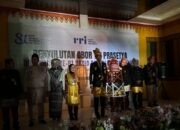 Puncak peringatan Hari Radio ke-81 di RRI Meulaboh ditandai dengan penyulutan Obor Tri Prasetya,