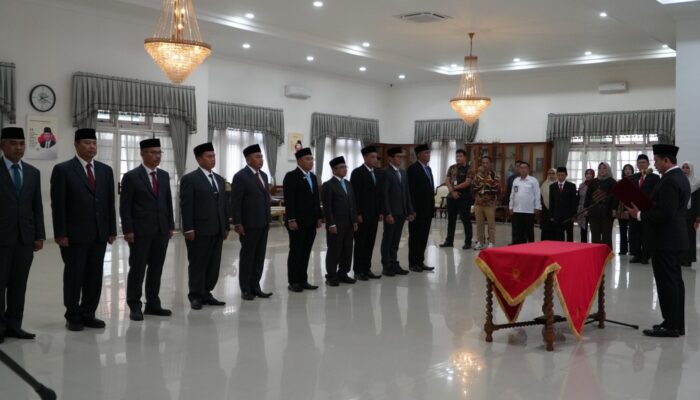Tekankan Target 100 Hari dan Kinerja, Bupati Sumedang Lantik 10 Pejabat JPT Pratama