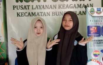Siswa SMK Mekarmukti PKL di KUA Bungbulang